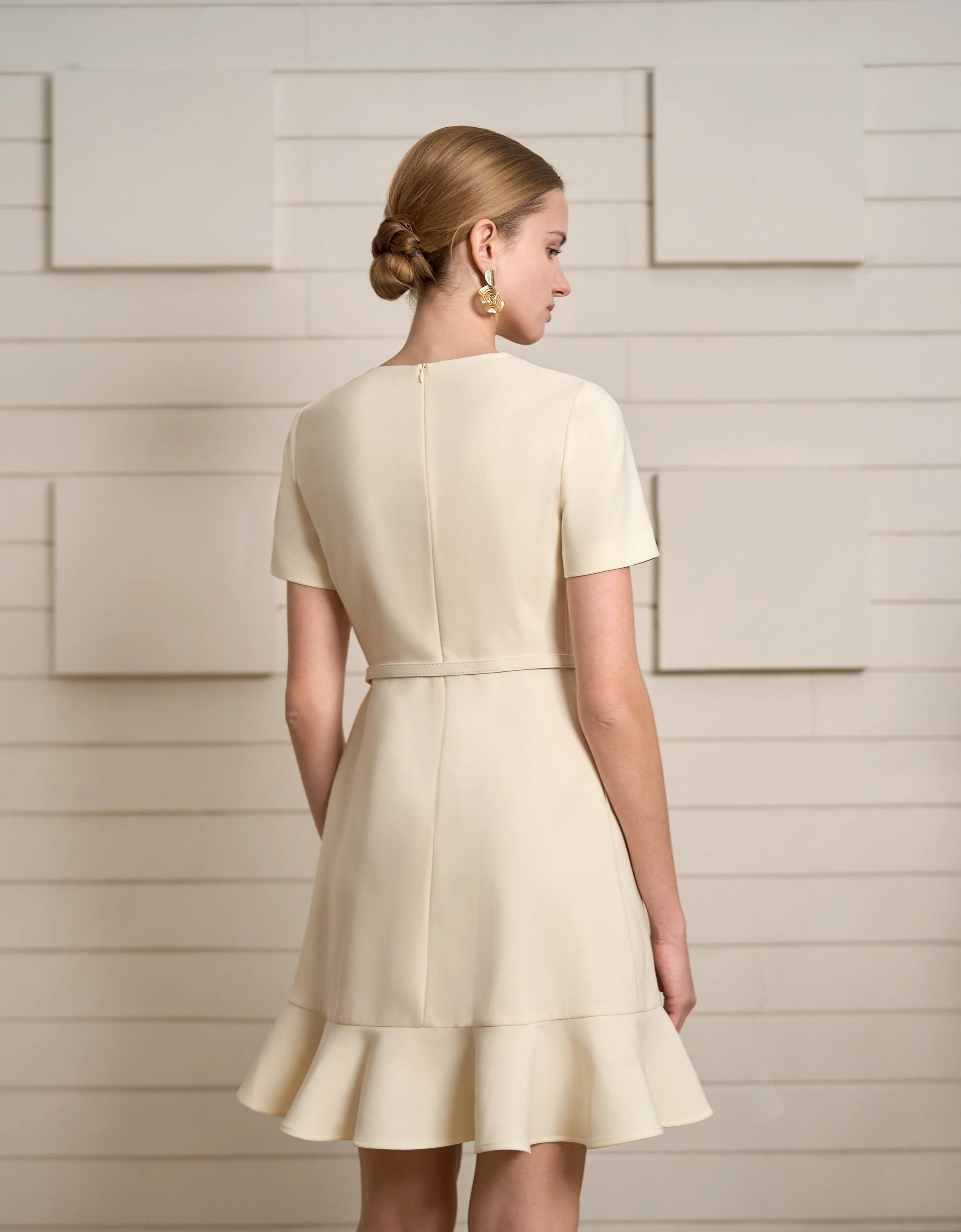 Asymmetric Ruffled Hem Short Sleeve Dress - Image 4