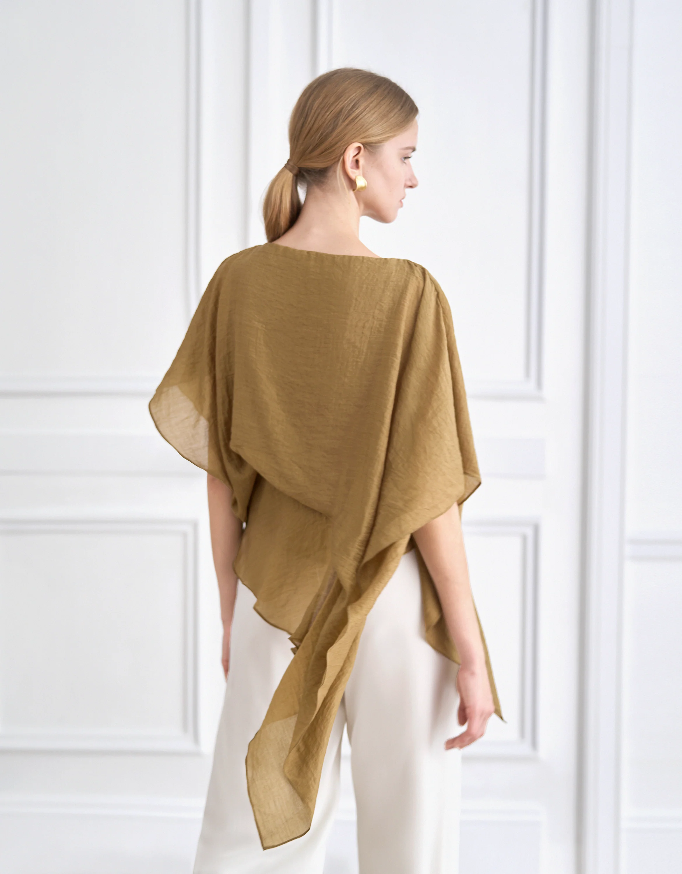 Batwing Sleeve Asymmetric Hem Top - Image 4