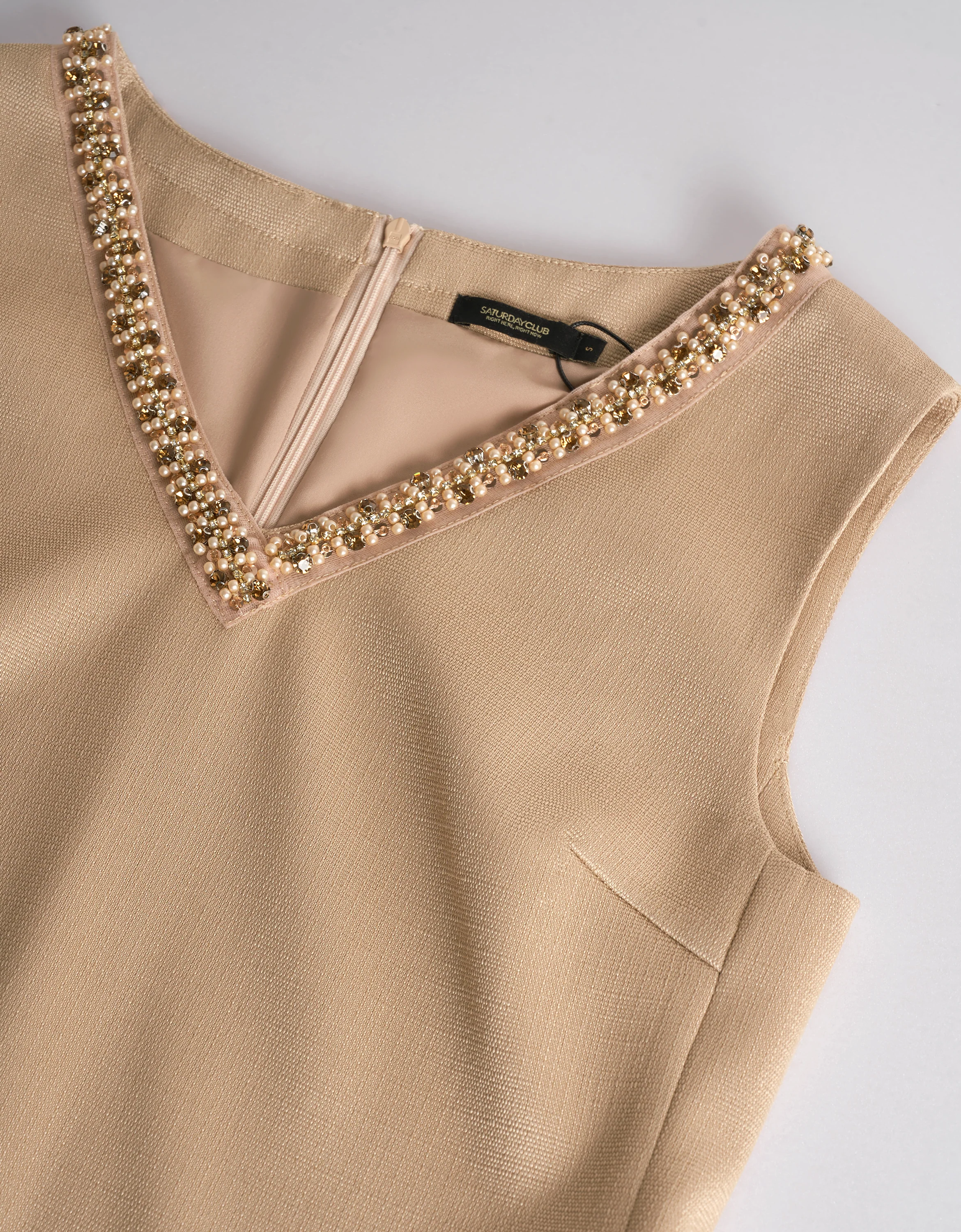 Beaded Trims V-neck Sleeveless Dress - Image 5