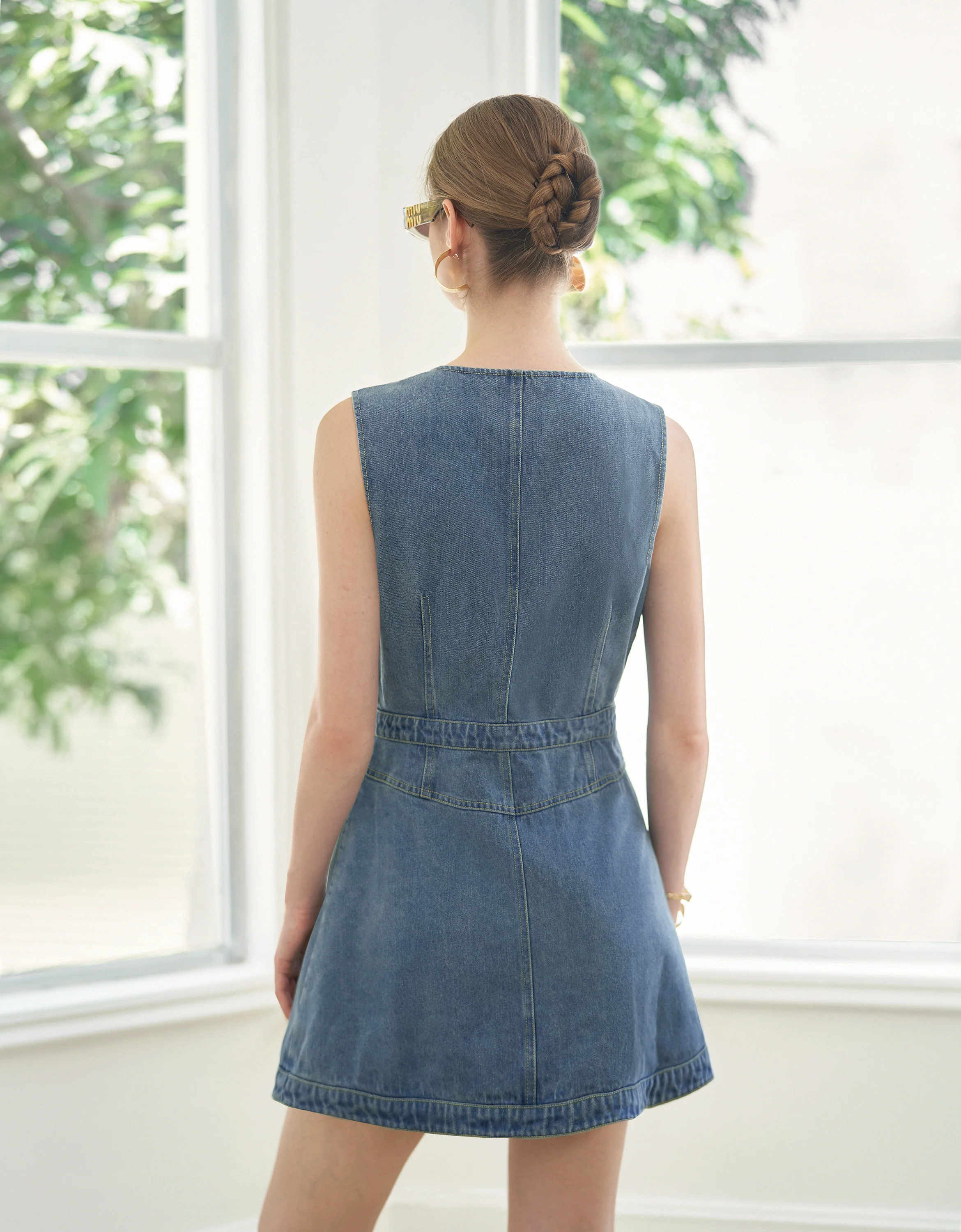 Button Front Sleeveless Denim Dress - Image 11