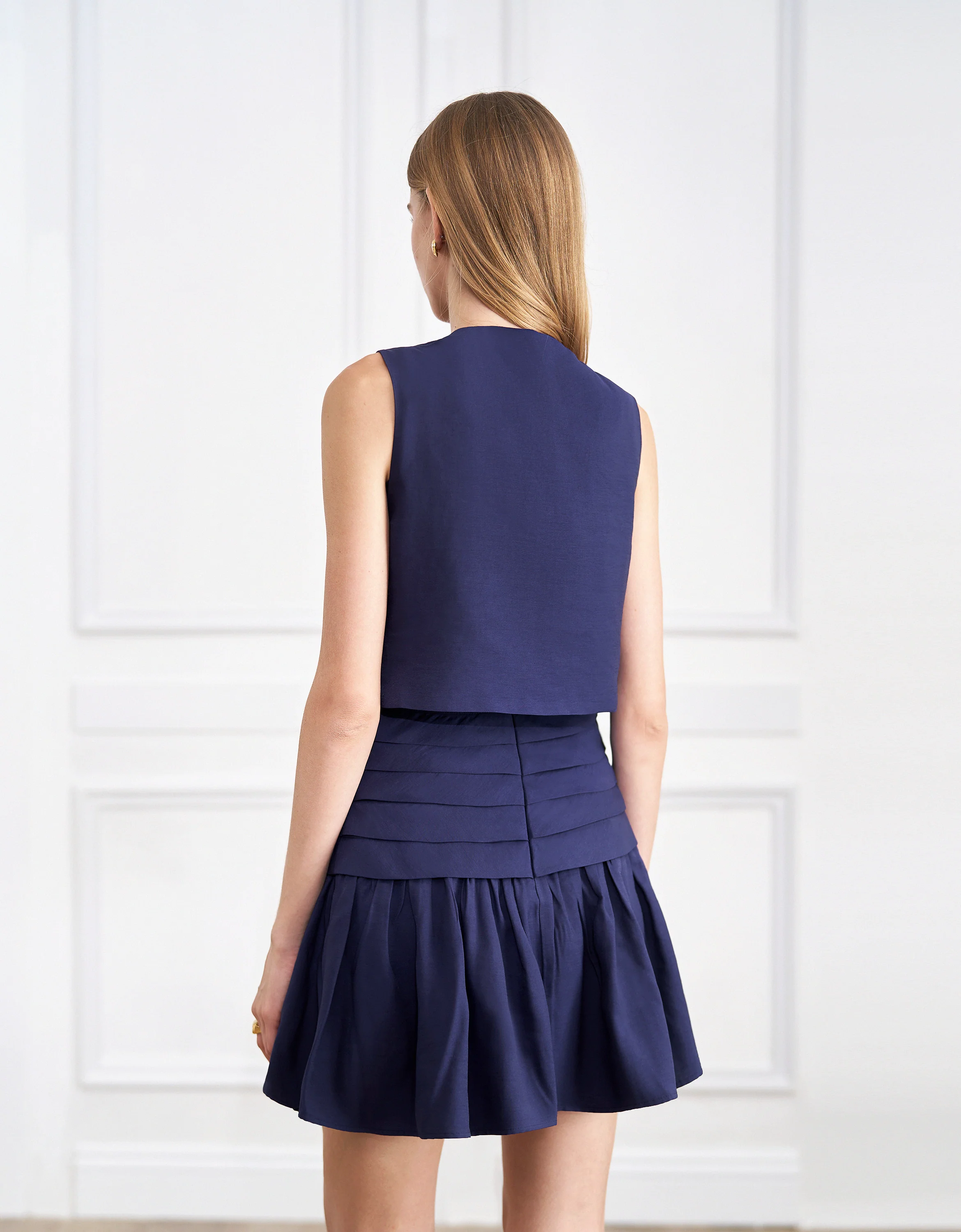 Button Front Sleeveless Pleated Vest - Image 3