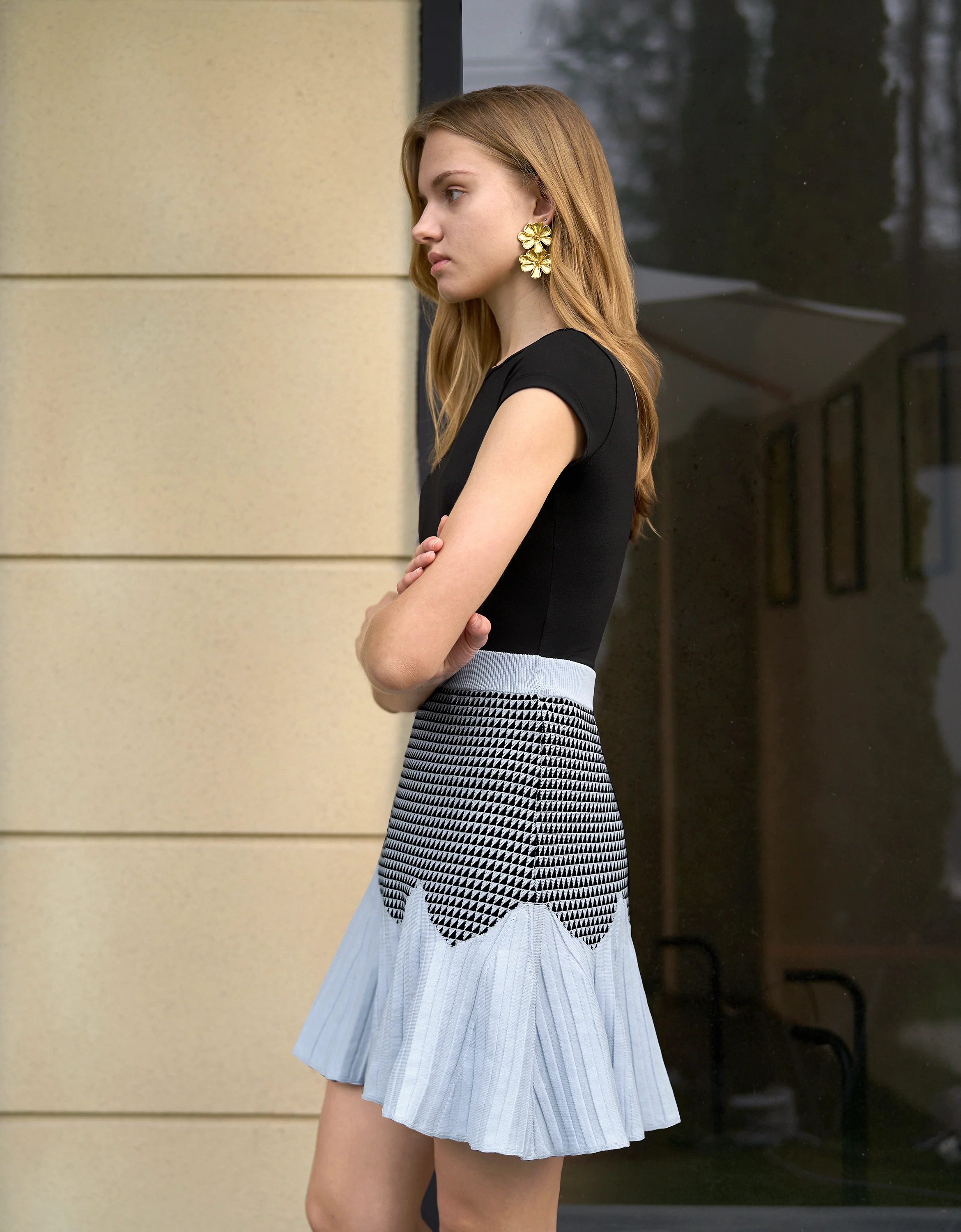 Contrast Ruffled Hem Plaid Skirt - Image 3