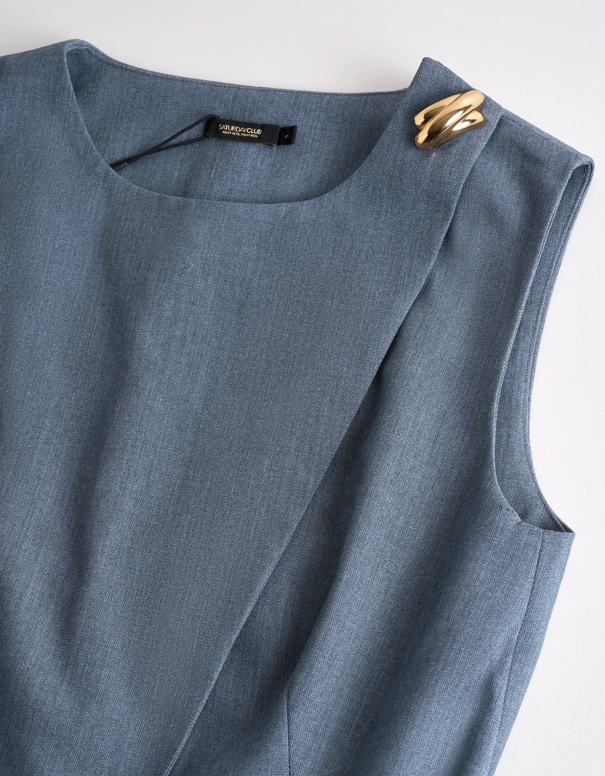 Diagonal Front Sleeveless Belted Vest - Image 13