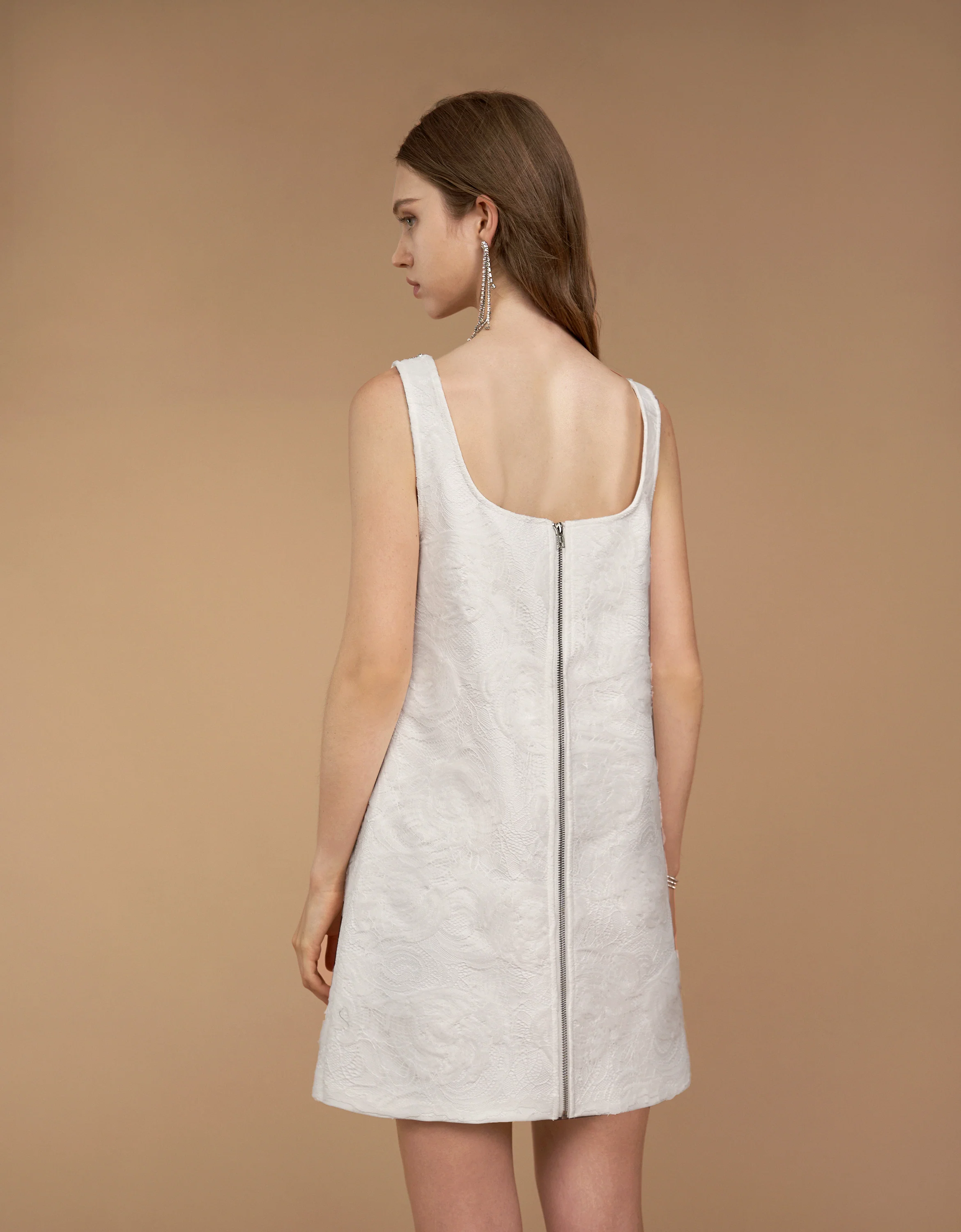 Embellished Neck Short Lace Dress - Image 7