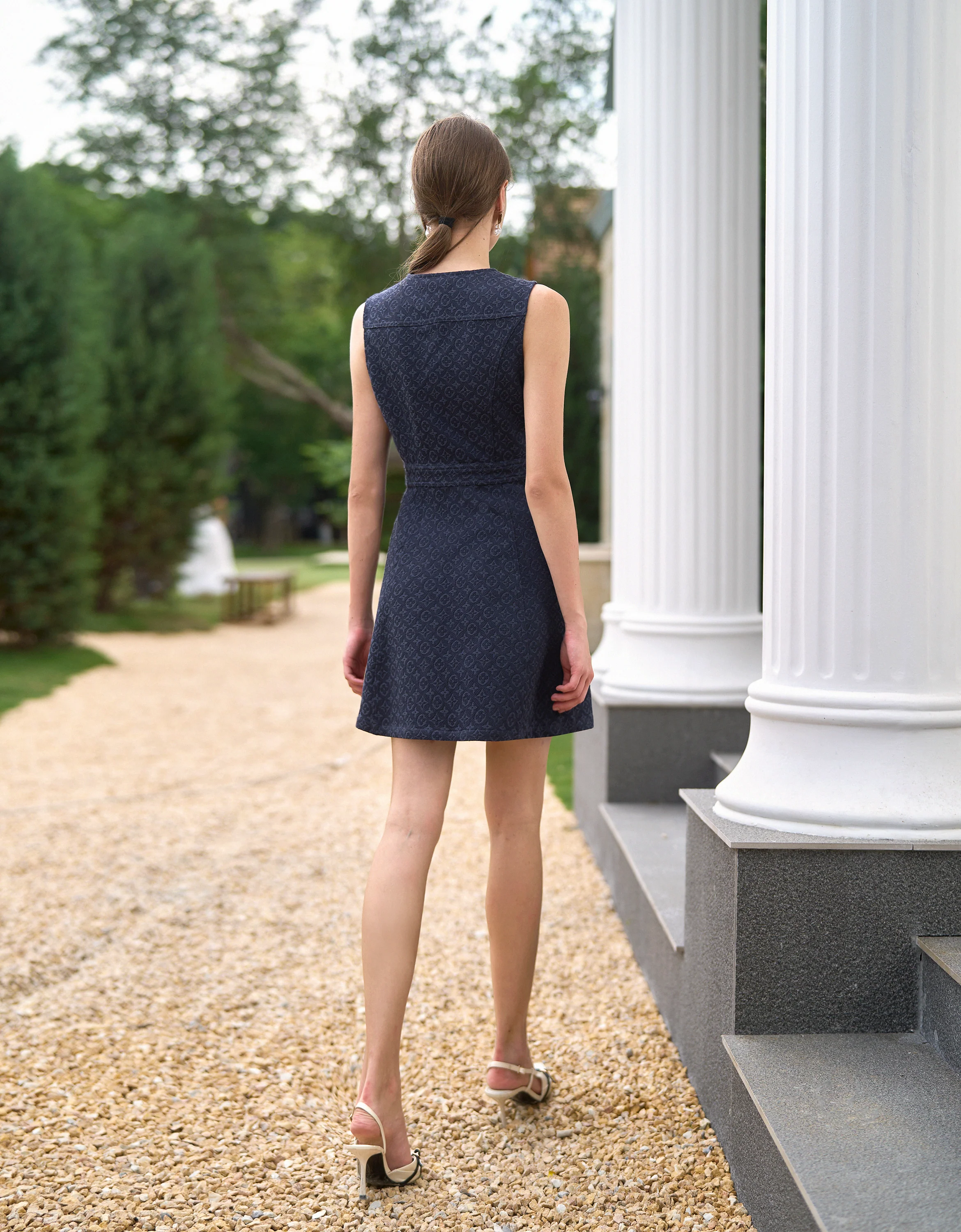 Geometric Jacquard Button Front Sleeveless Dress - Image 2
