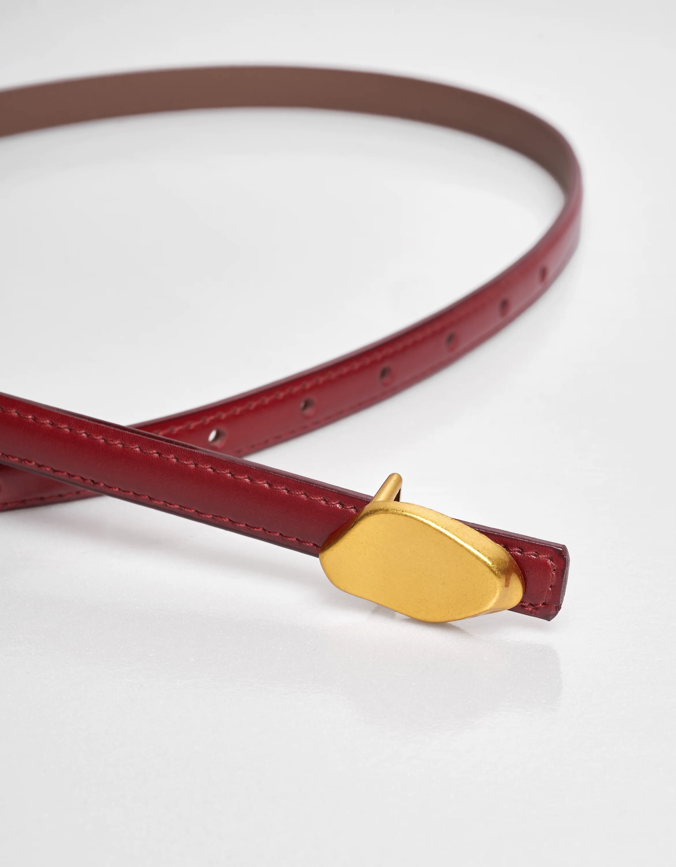Irregular Metal Buckle Thin Leather Belt - Image 3