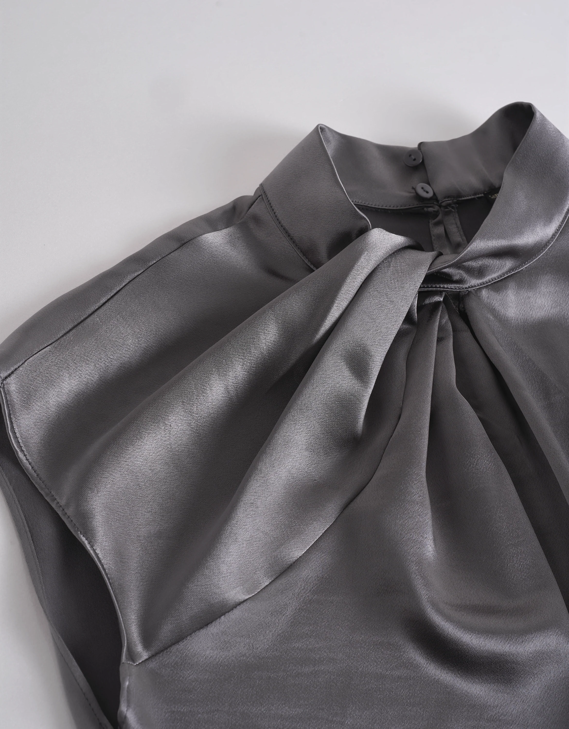 Knotted Neckline Stand Collar Top - Image 5