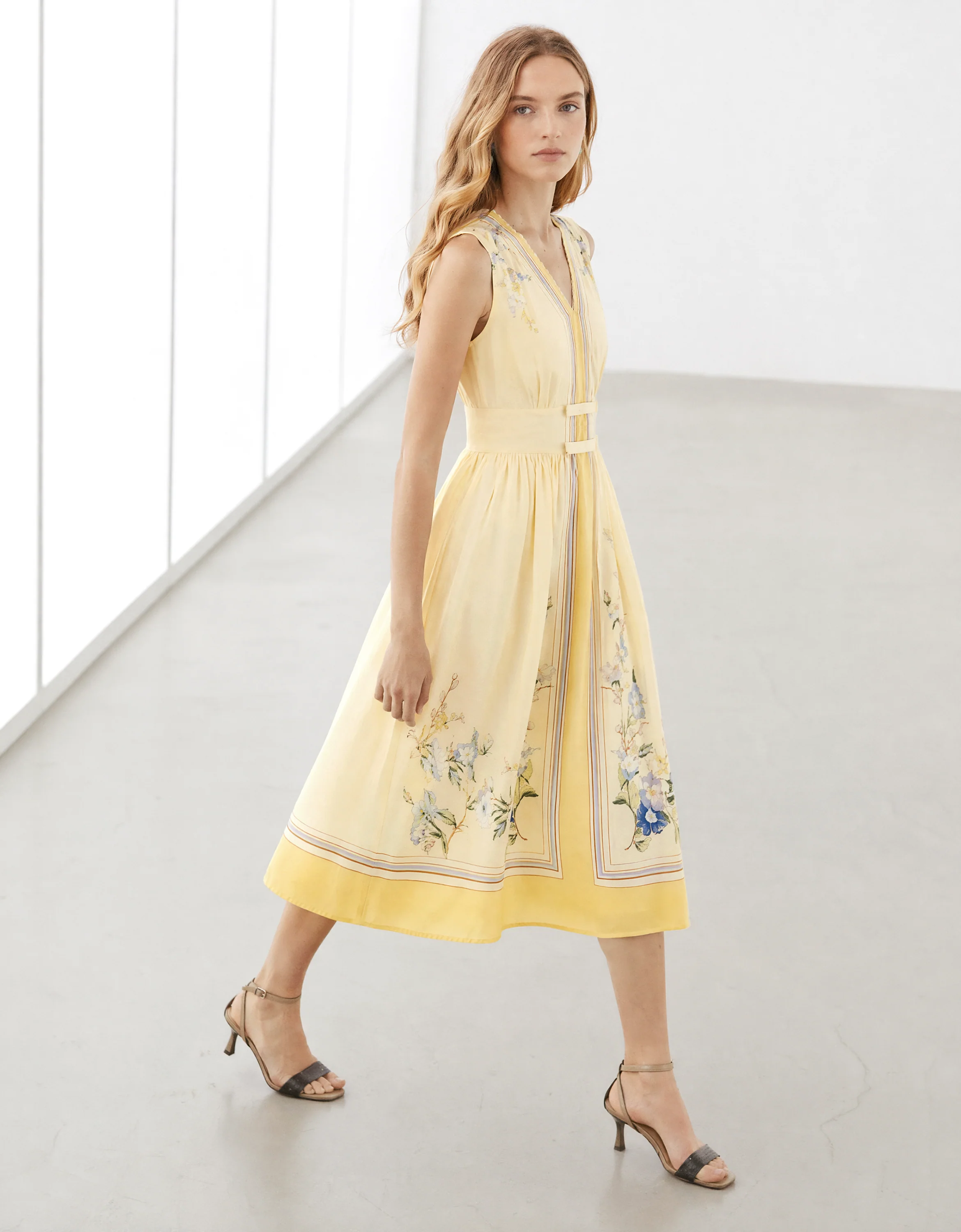 Lace Trim Floral Print Sleeveless Midi Dress