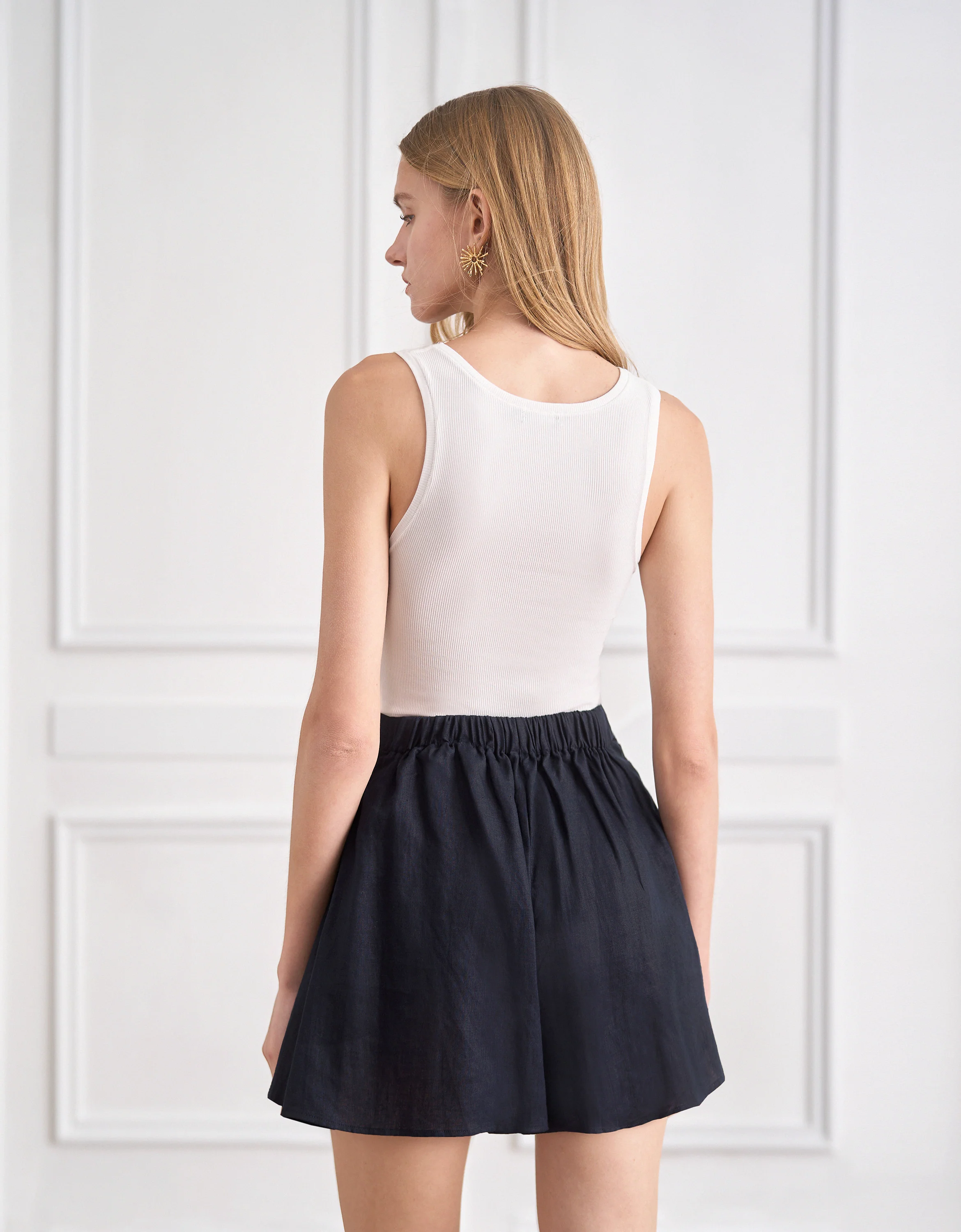 Linen Pleated Shorts - Image 5