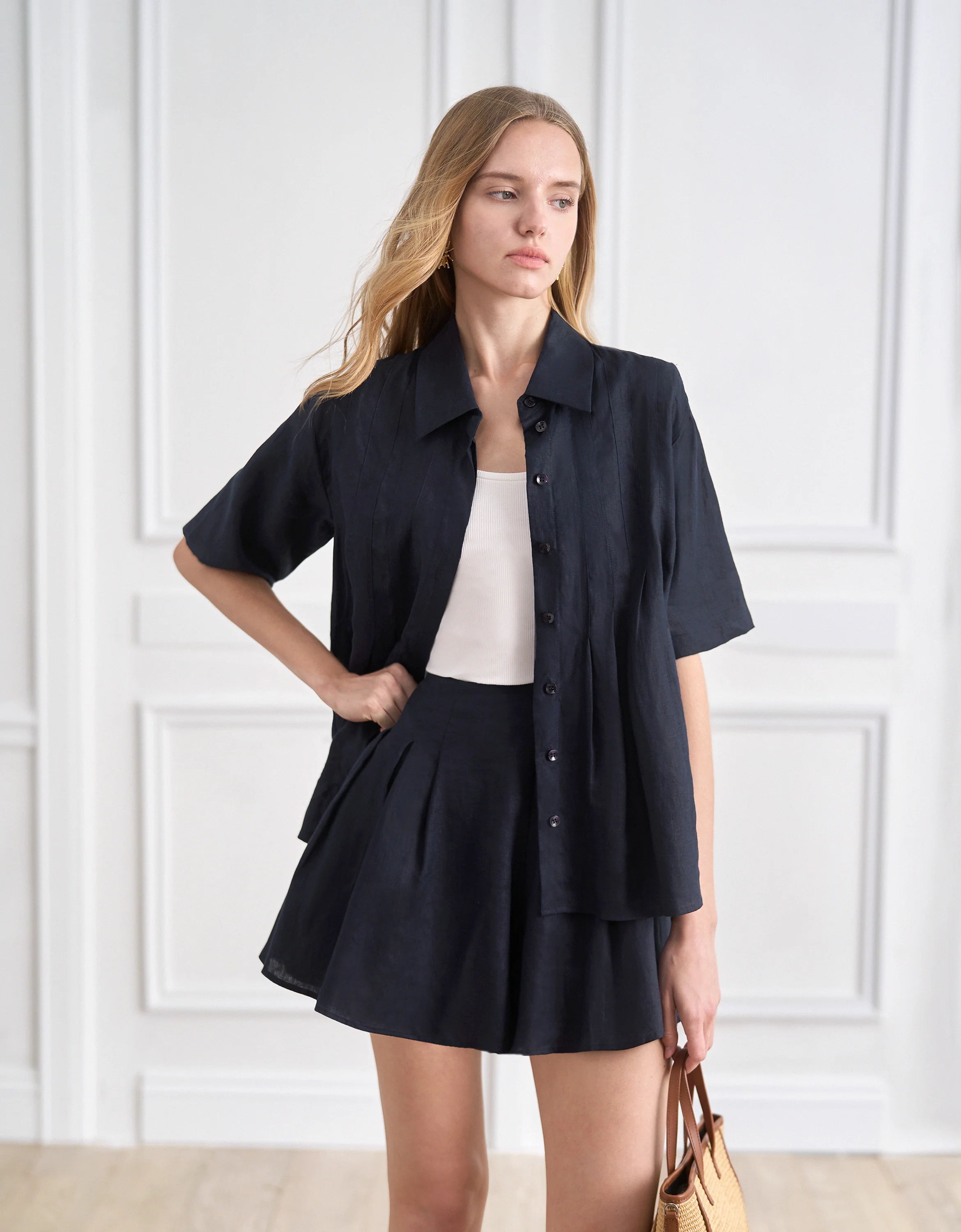 Linen Pleated Shorts - Image 6