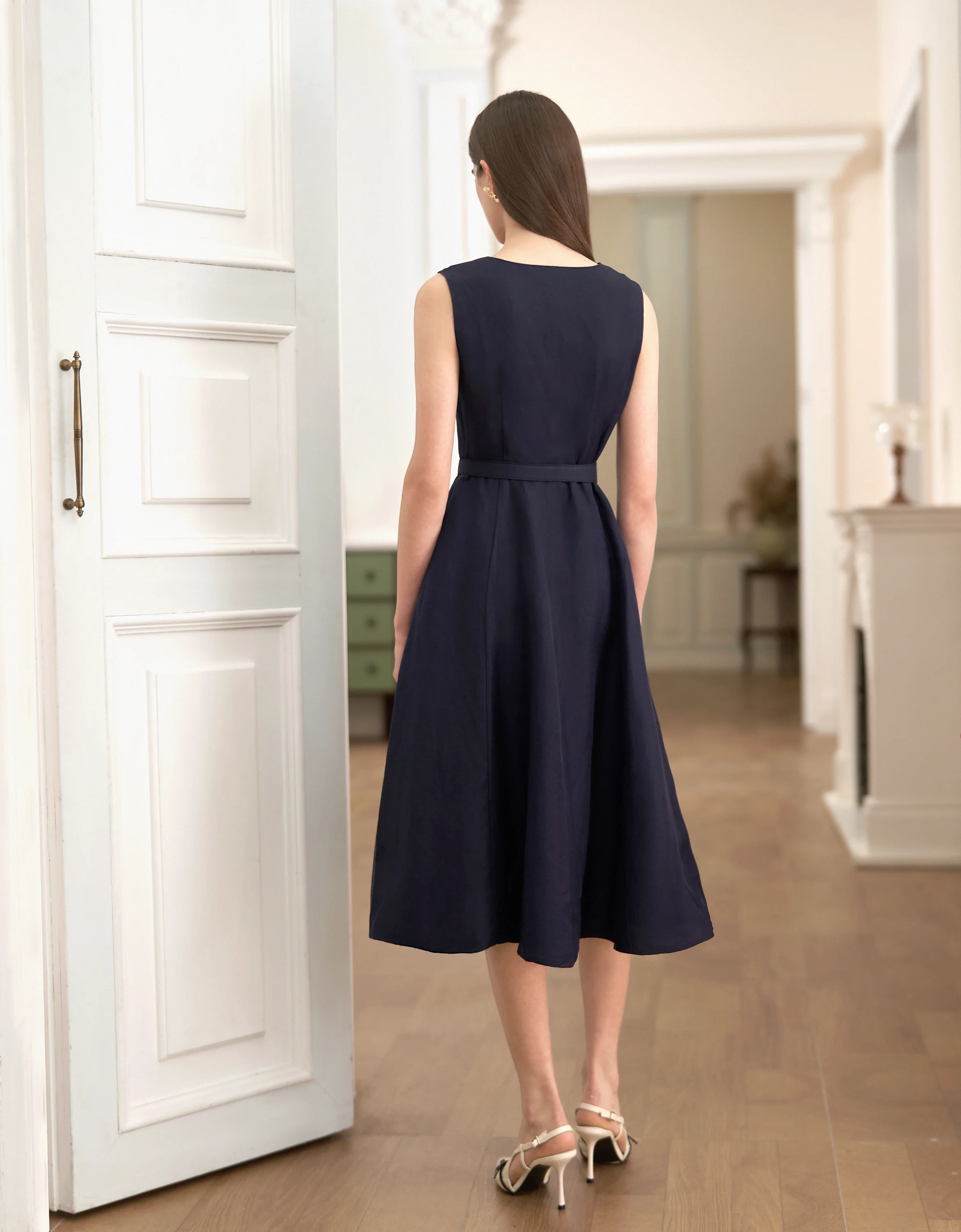 Linen-Viscose Blend V-neck Sleeveless Midi Dress - Image 3