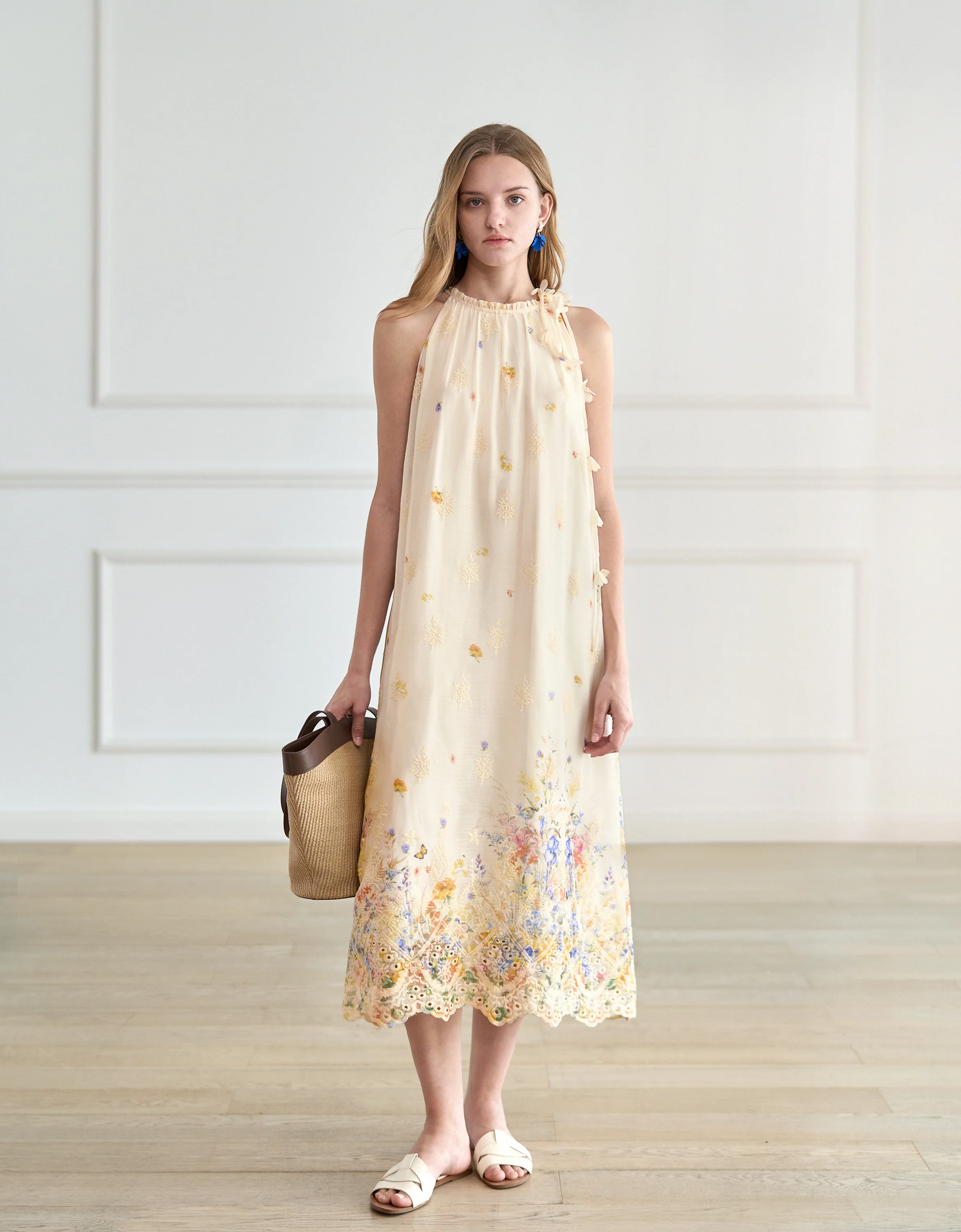 Placement Floral Embroidery Halterneck Sleeveless Dress - Image 5