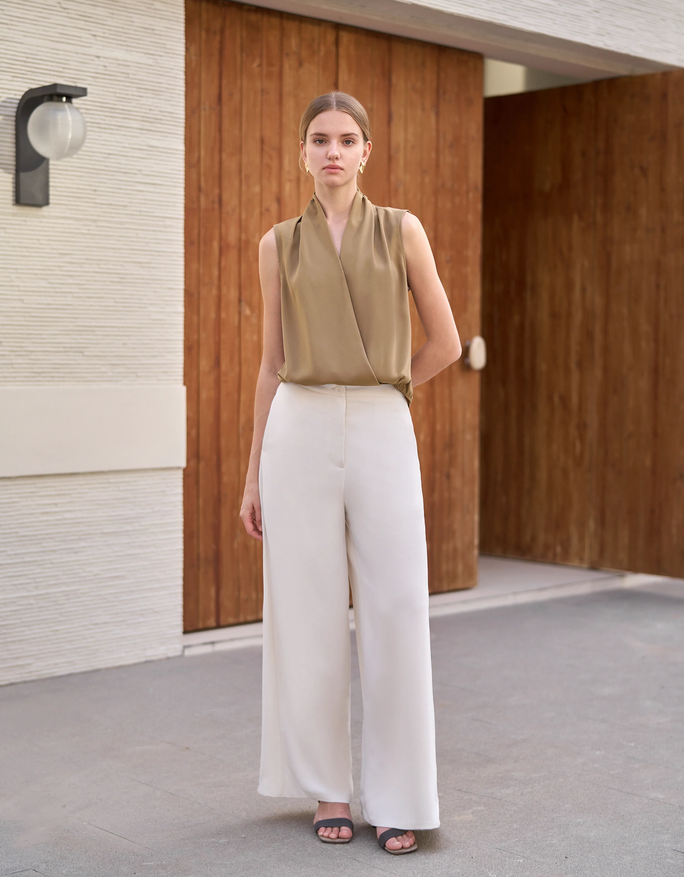 Pleated Shoulders V-neck Top - Image 4