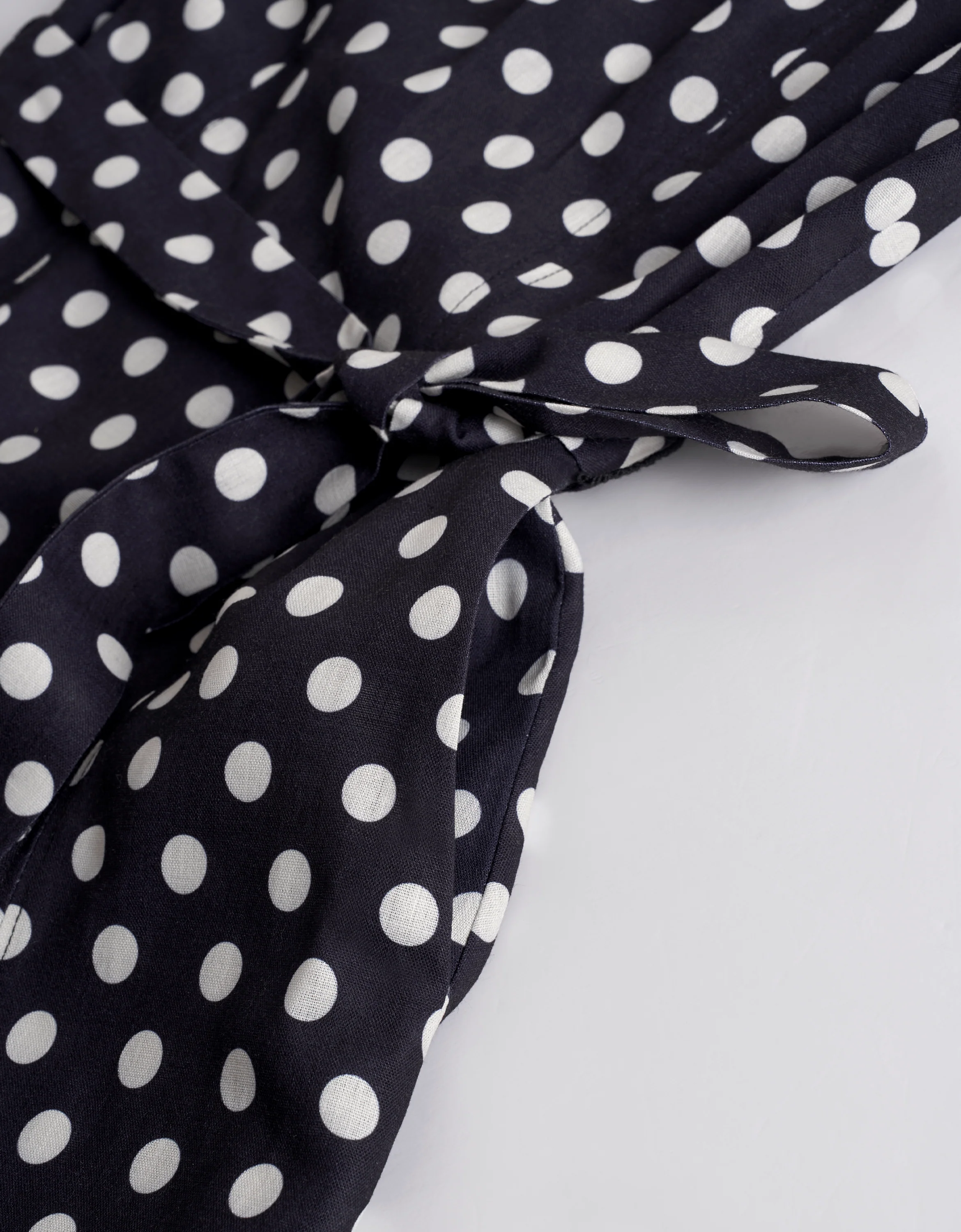 Polka Dot Round Neck Sleeveless Dress - Image 9