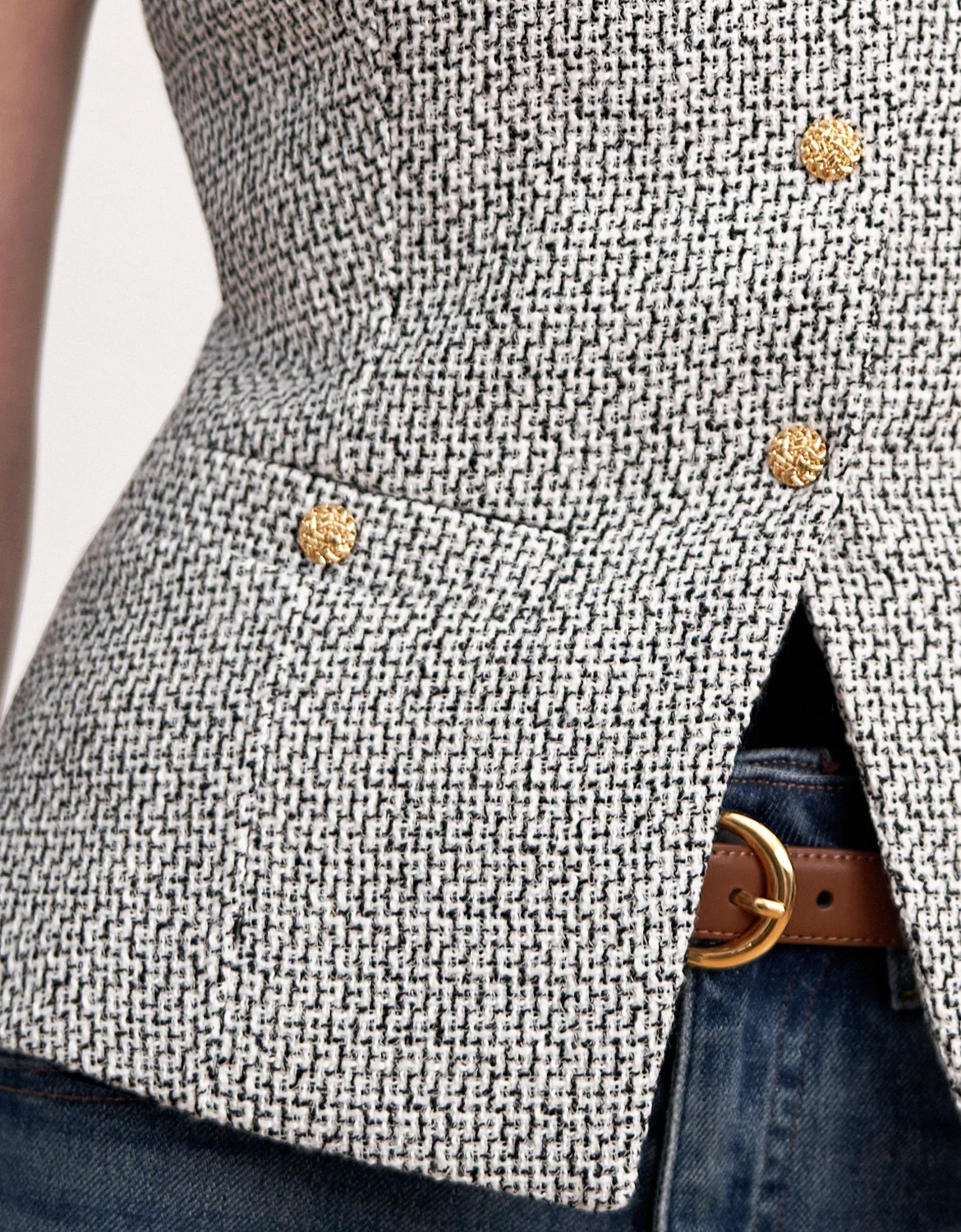 Round Neck Button Front Sleeveless Vest - Image 27
