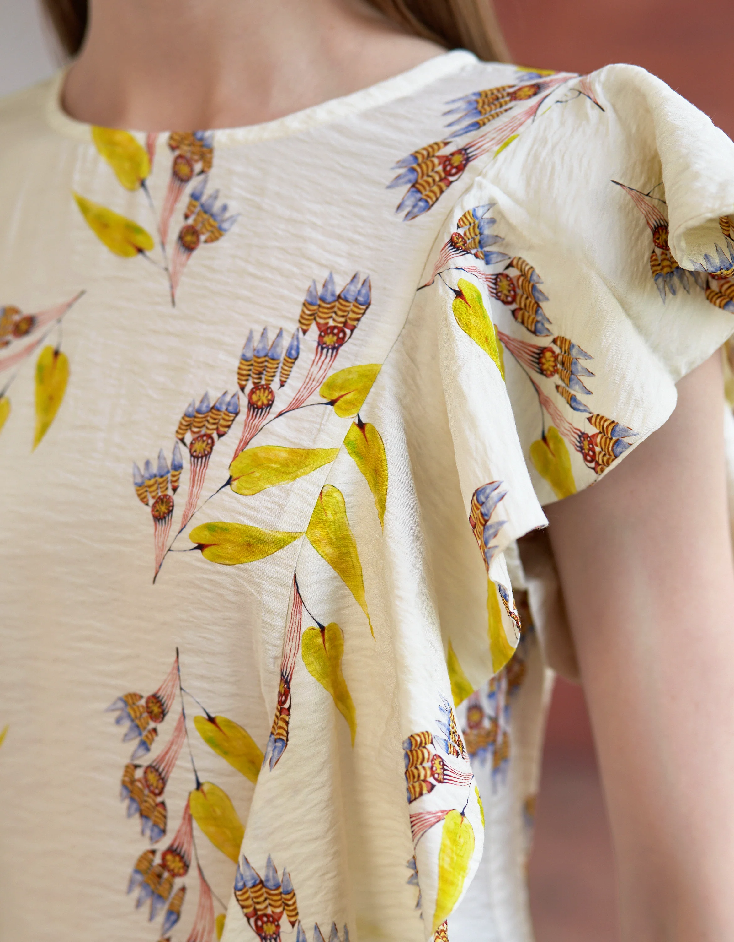 Round Neck Ruffle Sleeve Printed Top - Image 8
