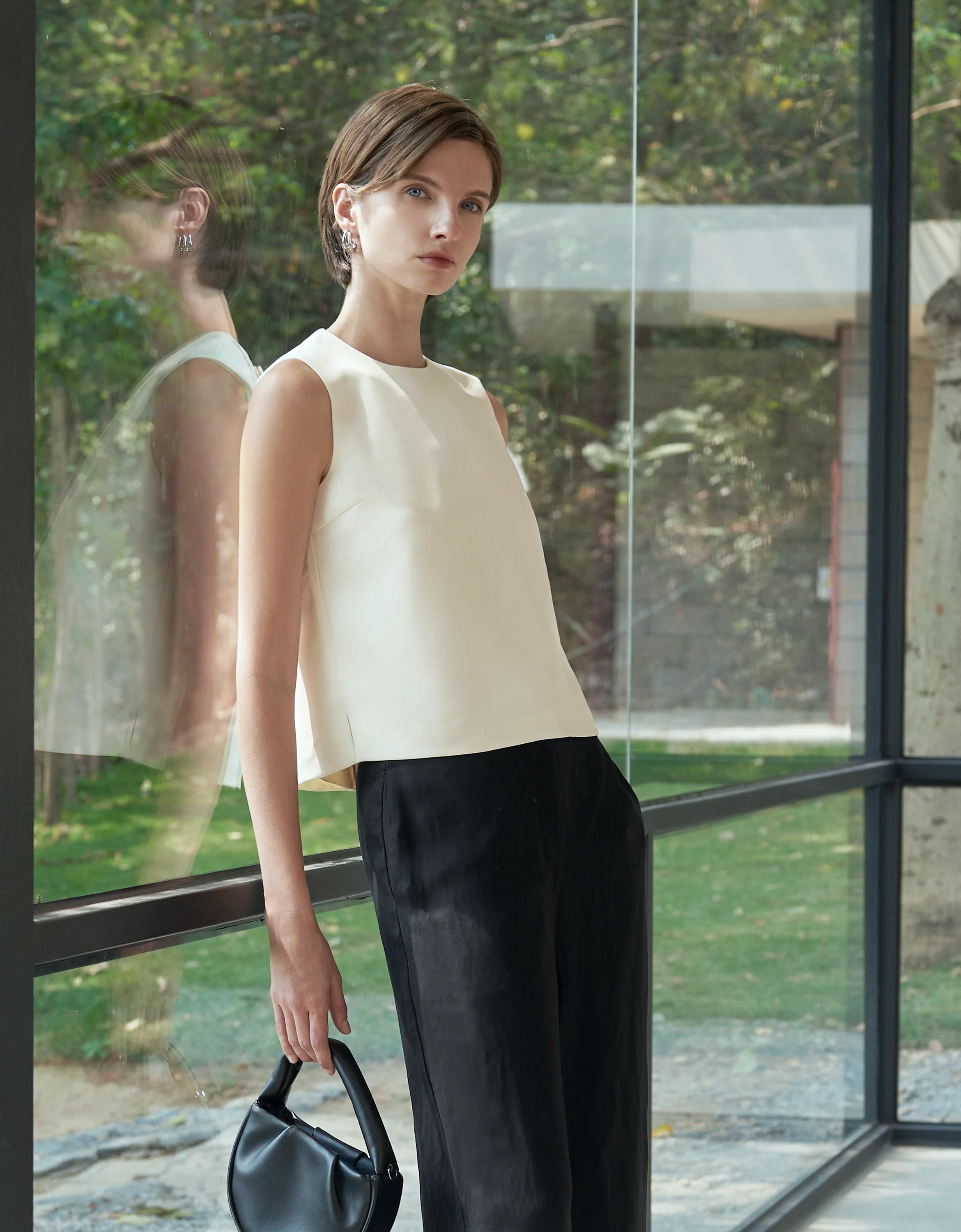 Round Neck Sleeveless Top - Image 51