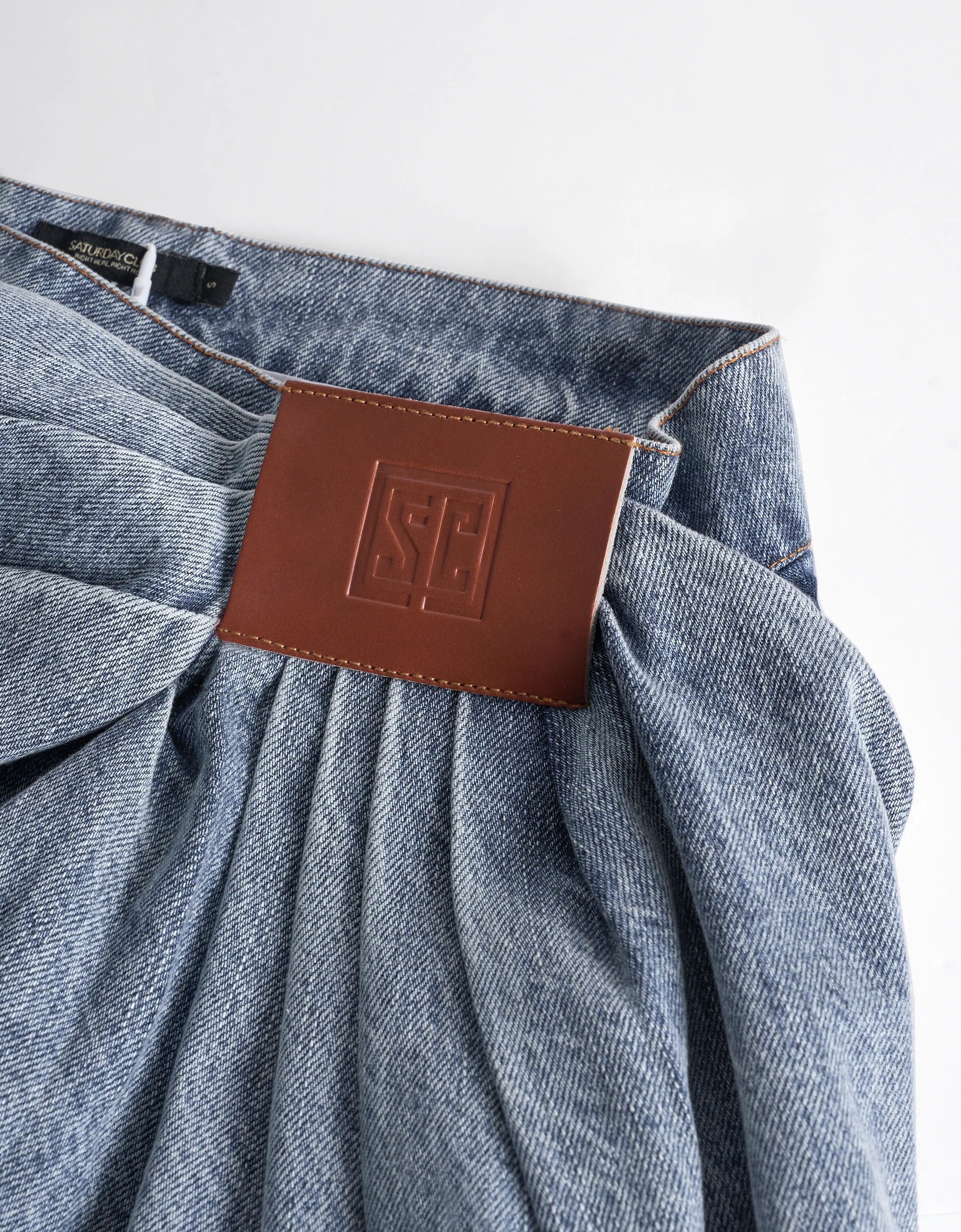 Ruched Mini Denim Skirt - Image 14