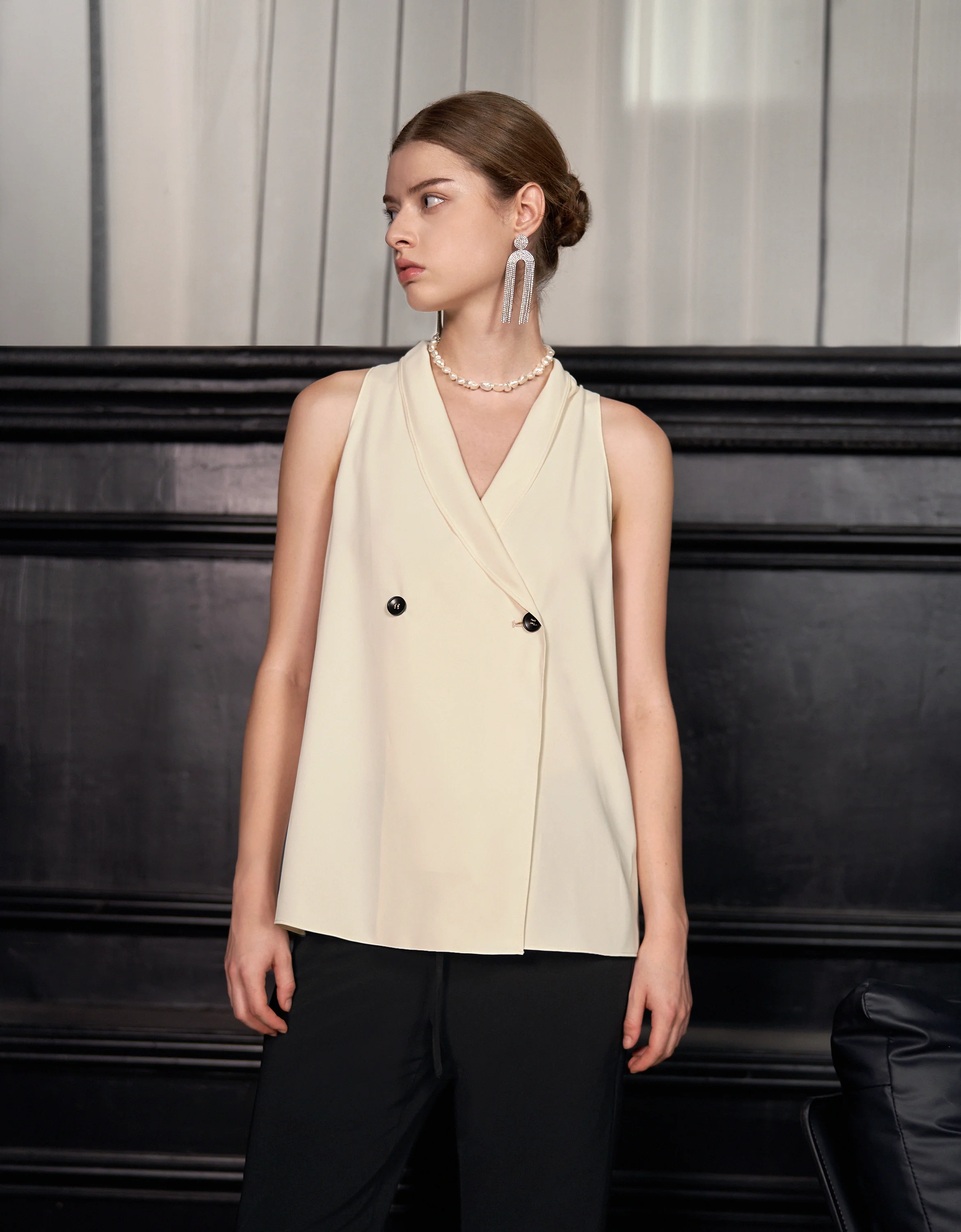 Shawl Collar Double-breasted Sleeveless Top - Image 10