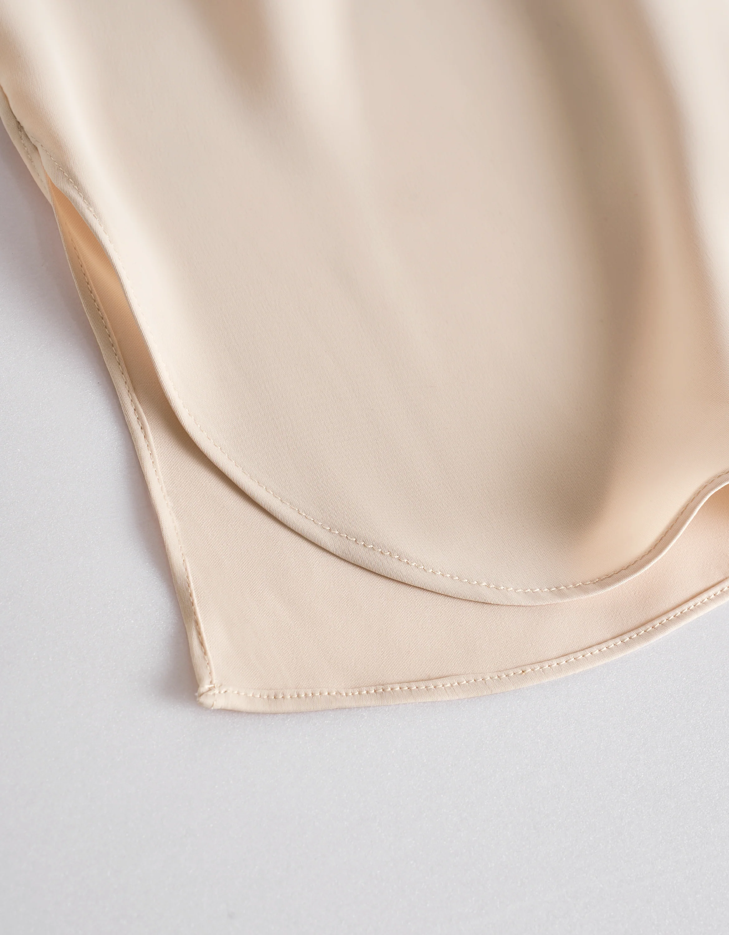 Stand Collar Wide Shoulder Sleeveless Top - Image 7
