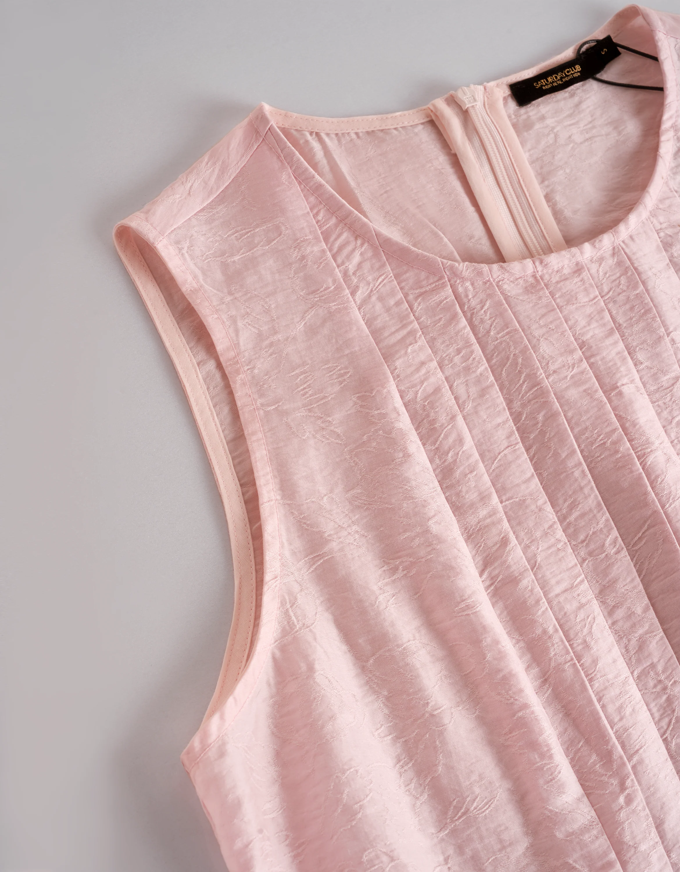 Tencel-blend Jacquard Pleated Sleeveless Top - Image 15