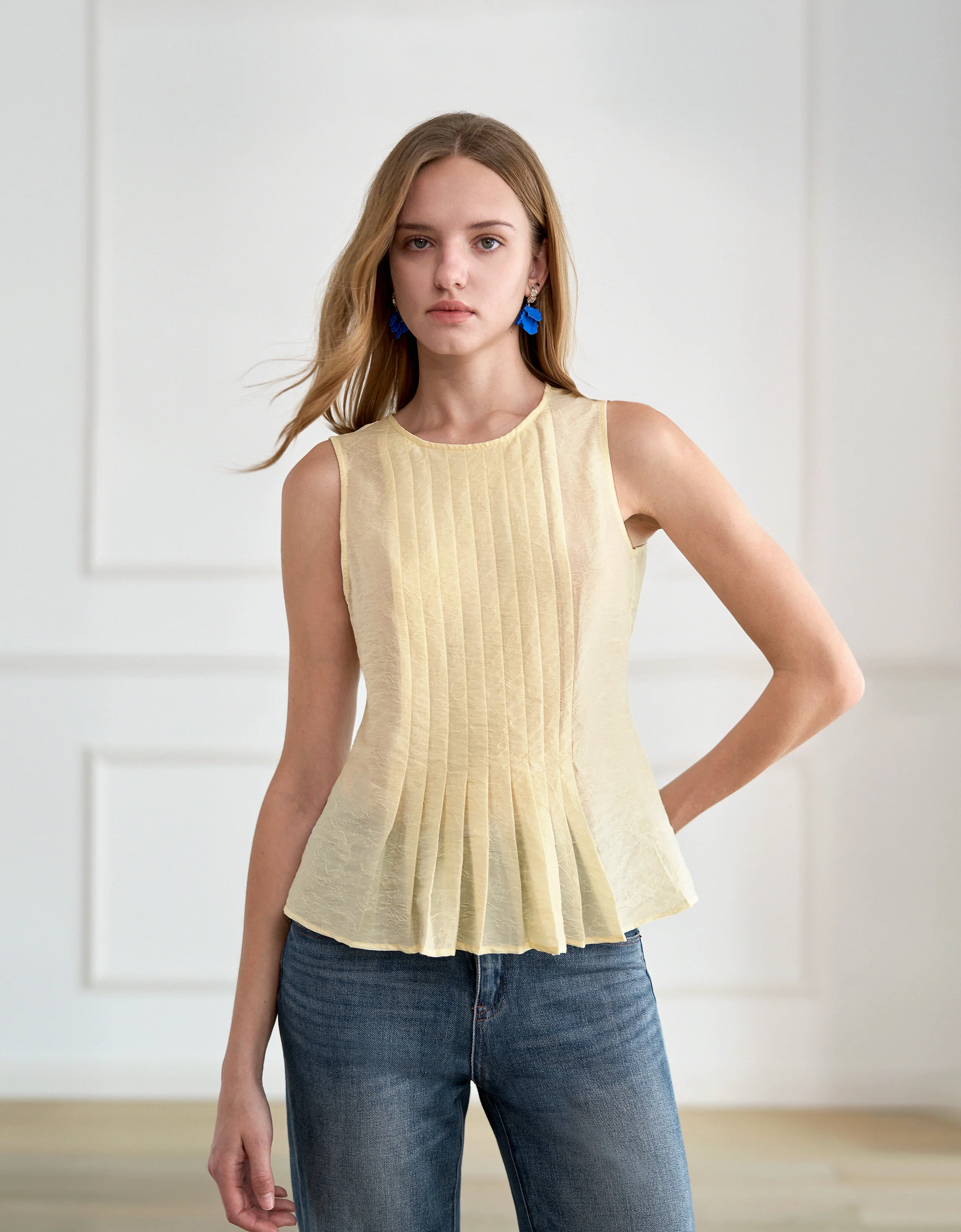 Tencel-blend Jacquard Pleated Sleeveless Top - Image 19