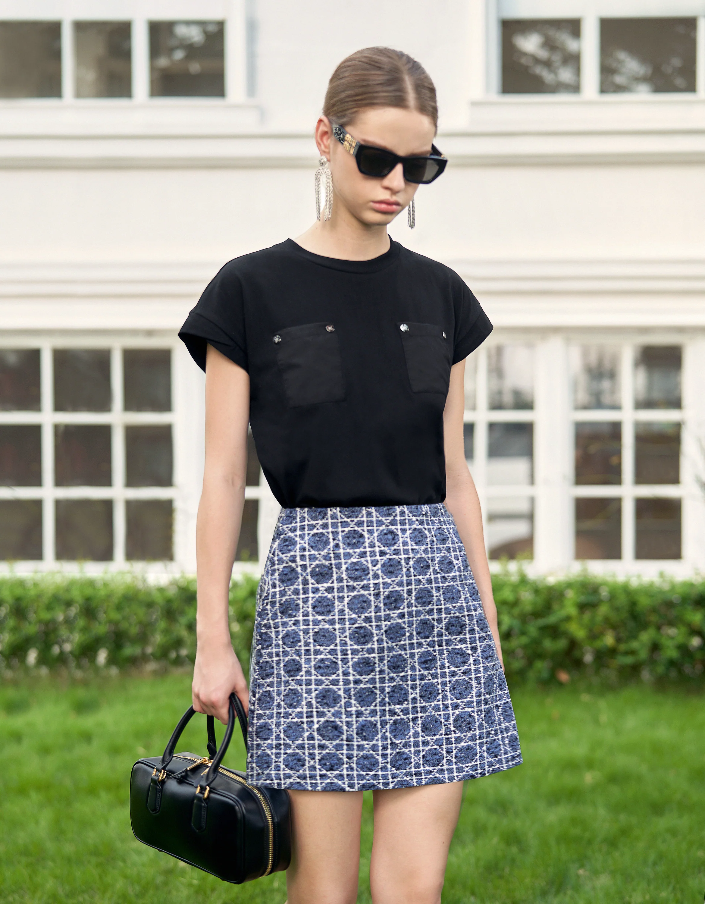 Textured Checkered Short Skirt - Image 4