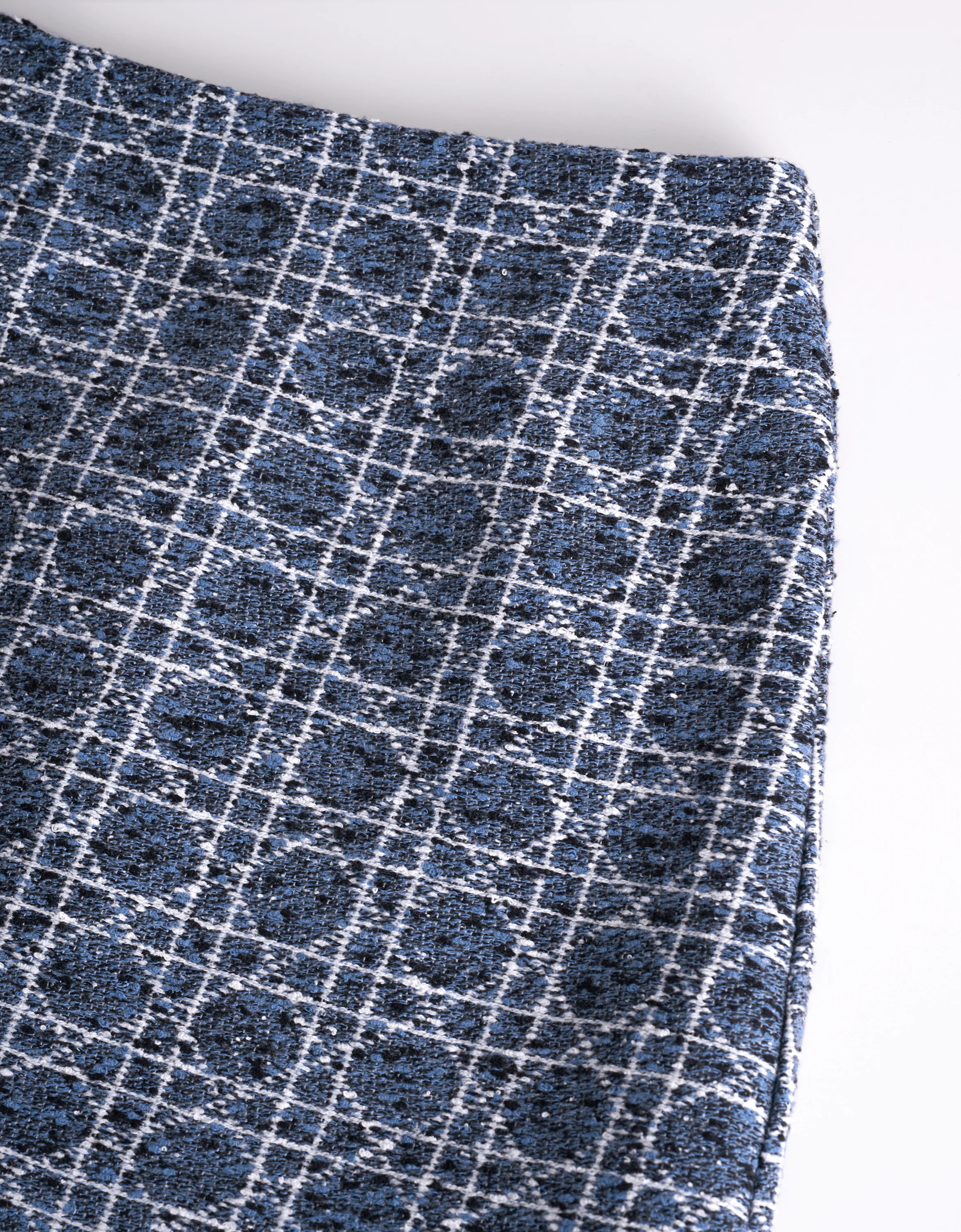 Textured Checkered Short Skirt - Image 7