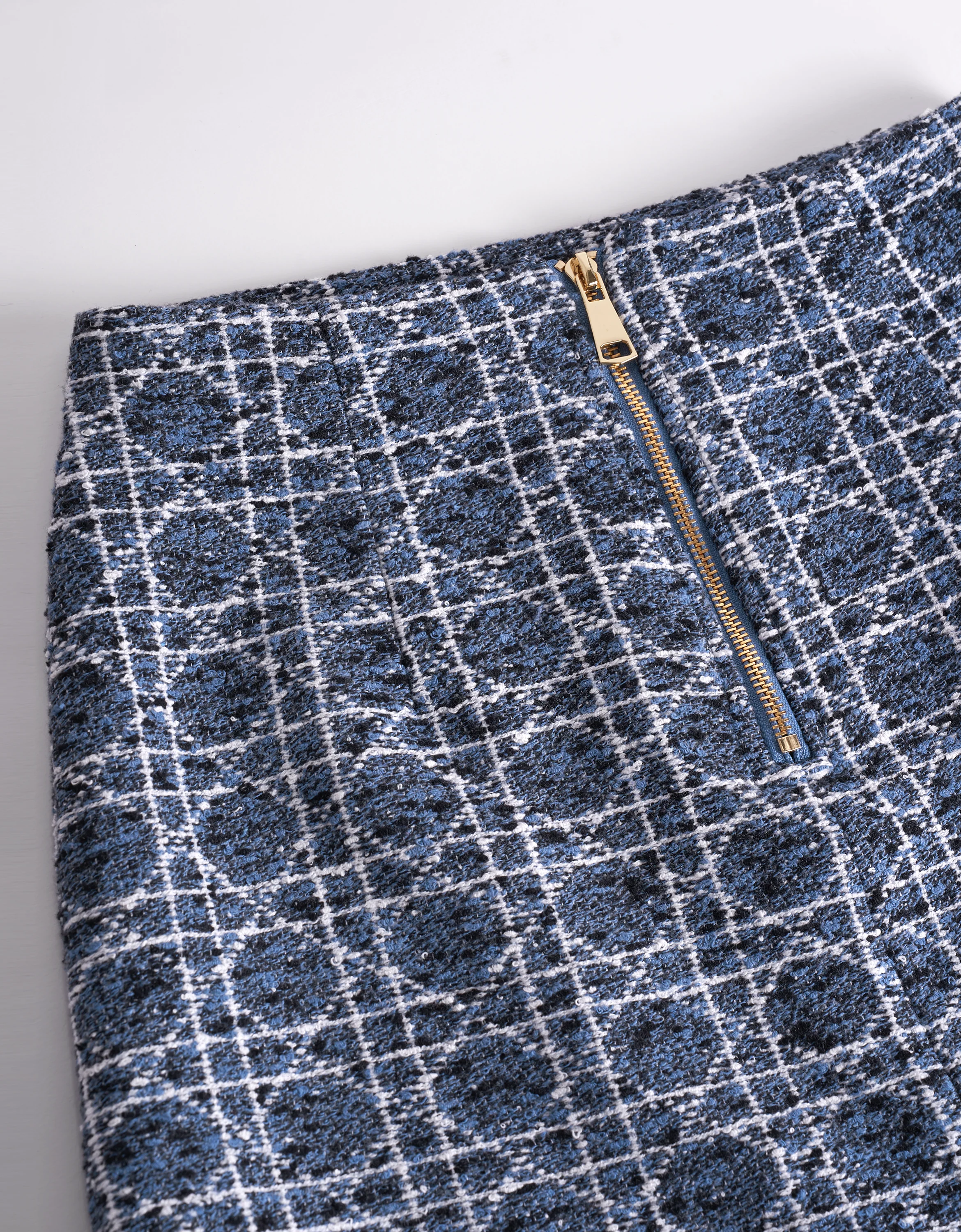 Textured Checkered Short Skirt - Image 8