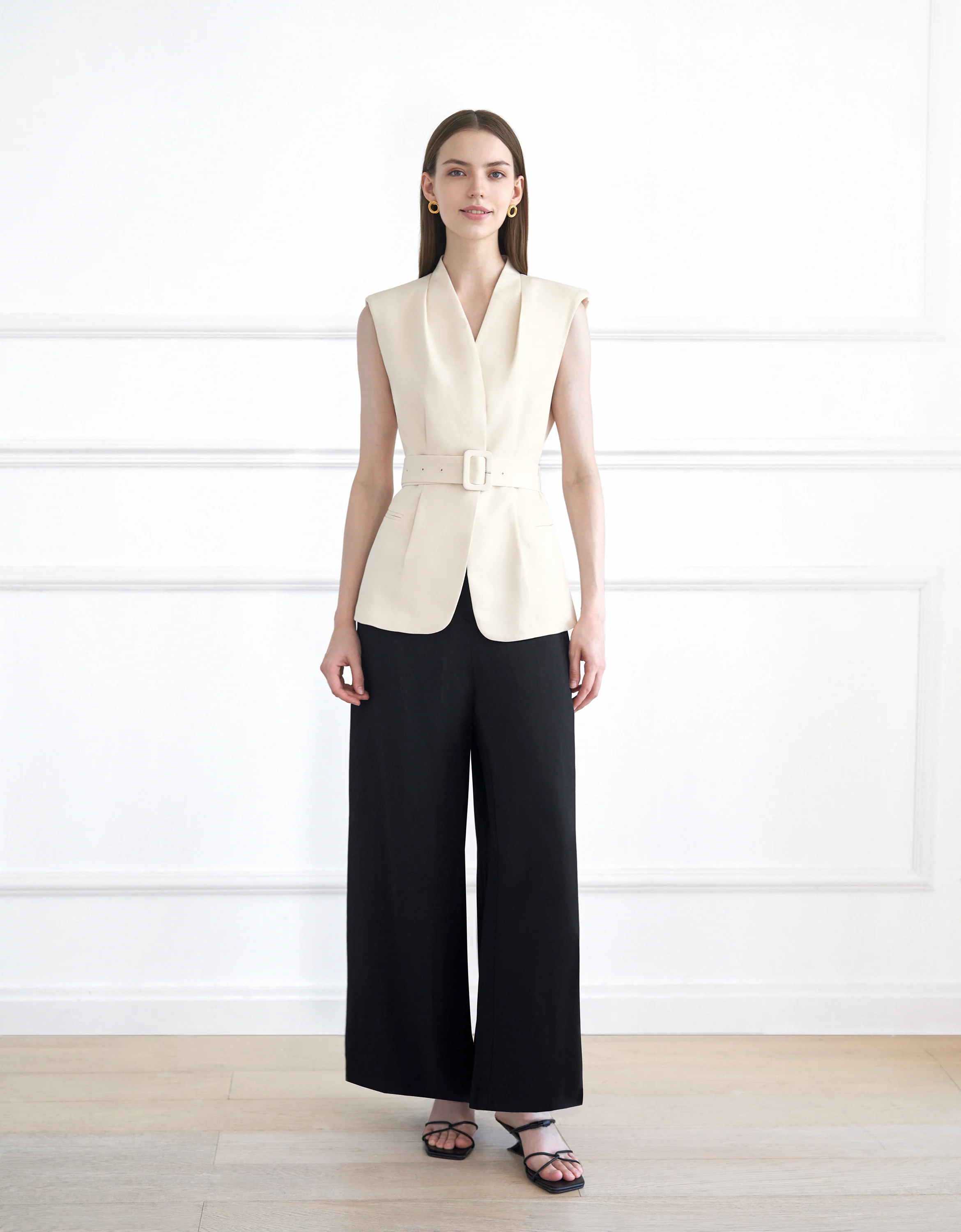 Wide Shoulder Pleated Suit Vest - Image 10